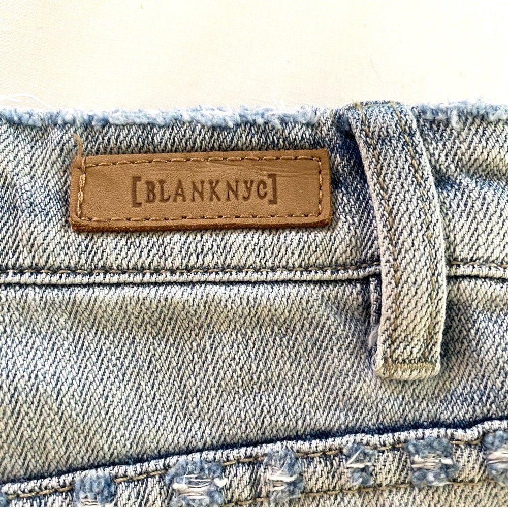 Blank NYC Embroidered Wedge Shorts - Picture 5 of 8